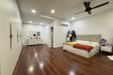 Super Cheap Fully Renovated 3 Storey Semi D @ Pandan Perdana,19 Perdana