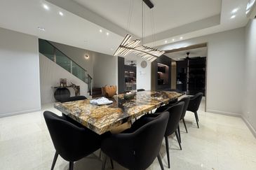 Super Cheap Fully Renovated 3 Storey Semi D @ Pandan Perdana,19 Perdana