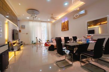 Super Cheap Renovated 2 Storey Terrace @ Ampang Saujana, Ampang