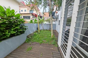 Super Cheap Renovated 2 Storey Semi-D @ SS22A, Damansara Jaya, Petaling Jaya