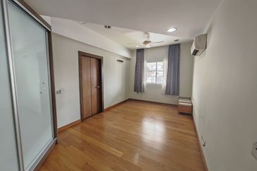 Super Cheap Renovated 2 Storey Semi-D @ SS22A, Damansara Jaya, Petaling Jaya