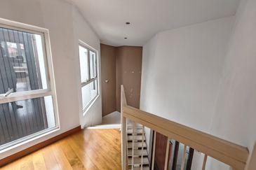 Super Cheap Renovated 2 Storey Semi-D @ SS22A, Damansara Jaya, Petaling Jaya