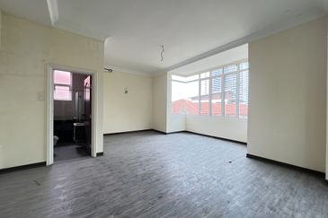 Super Cheap Corner 4 Storey Bungalow @ Bukit Segar 