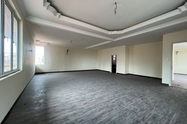 Super Cheap Corner 4 Storey Bungalow @ Bukit Segar 