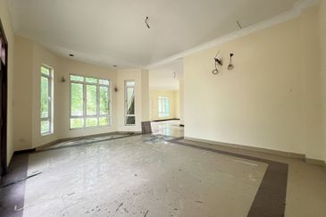 Super Cheap Corner 4 Storey Bungalow @ Bukit Segar 