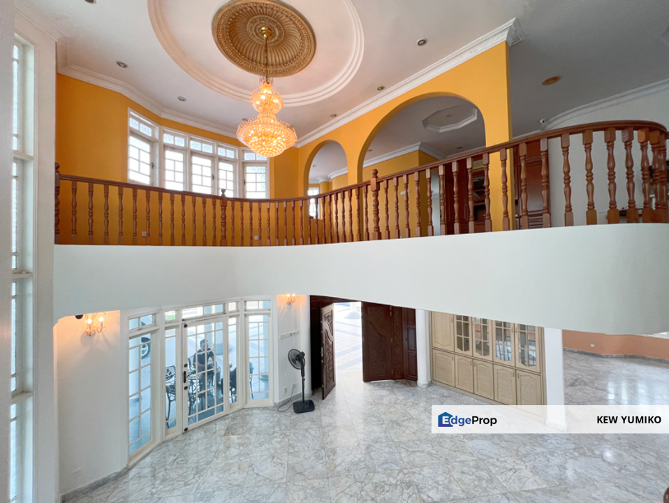 Super Cheap Double Volume Ceiling 2.5 Storey Bungalow, Taman Tun Dr ...