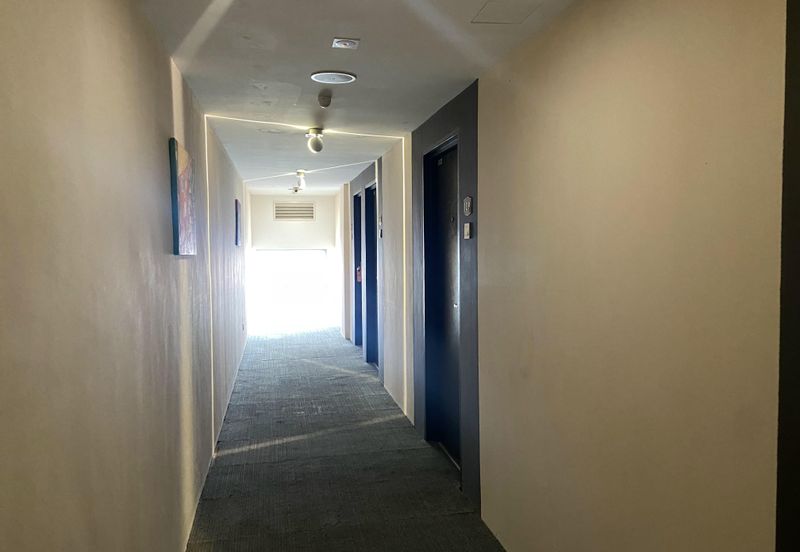 Super Cheap 3 Storey Adjoining Hotel Block @ Lakefield Sungai Besi 