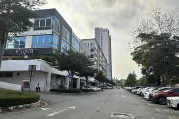 Super Cheap Corner Ground Floor Shop @ Cheras C180