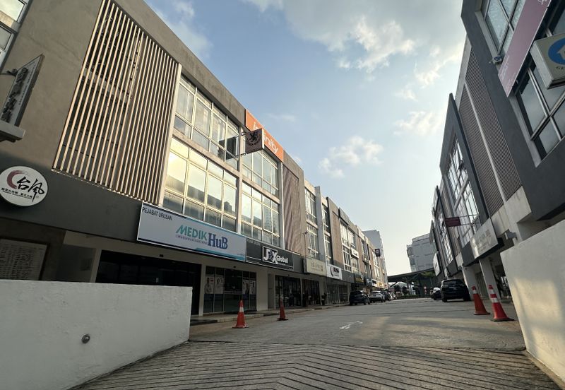 Super Cheap Corner Ground Floor Shop @ Cheras C180