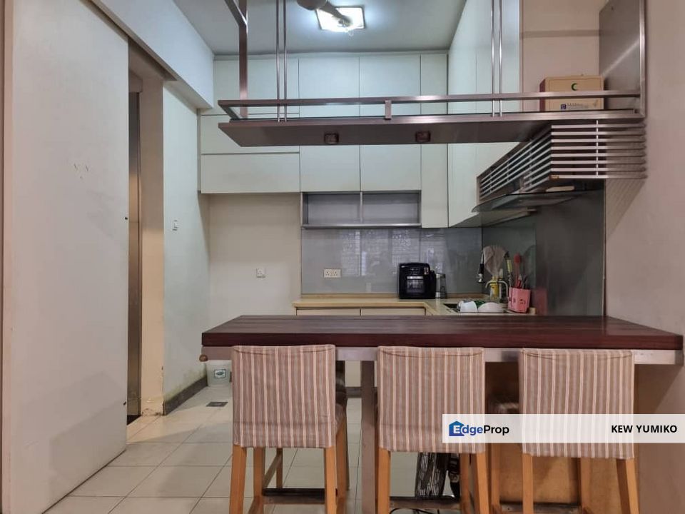 Super Cheap 3 Storey Semi-D, Taman Saujana Suria, Selangor, Kajang