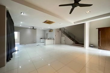 Super Cheap 3 Storey Semi-D @ East Park 72, Mahkota Cheras