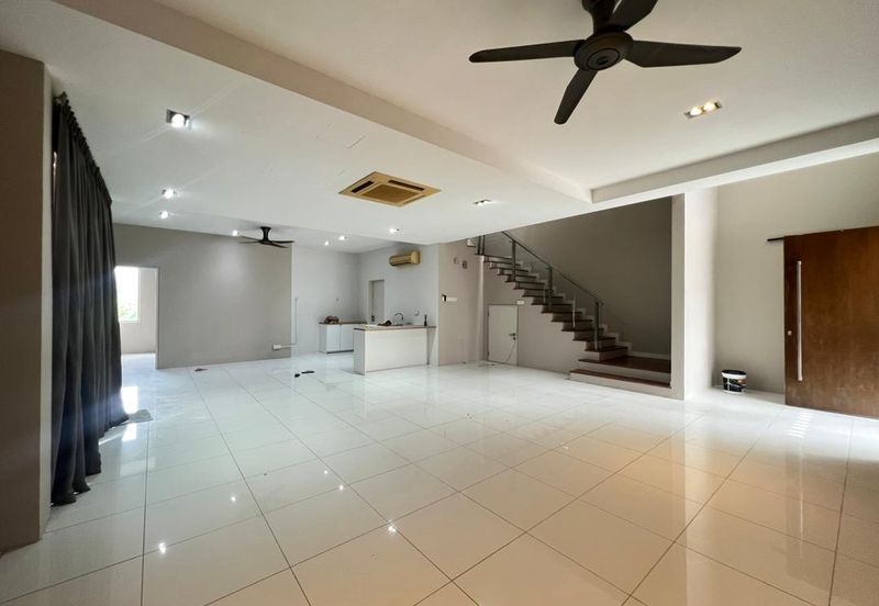 Super Cheap 3 Storey Semi-D @ East Park 72, Mahkota Cheras