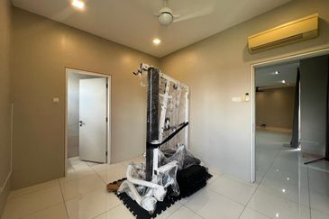 Super Cheap 3 Storey Semi-D @ East Park 72, Mahkota Cheras