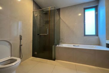 Super Cheap 3 Storey Semi-D @ East Park 72, Mahkota Cheras