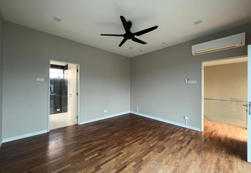 Super Cheap 3 Storey Semi-D @ East Park 72, Mahkota Cheras