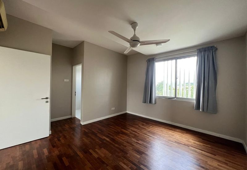 Super Cheap 3 Storey Semi-D @ East Park 72, Mahkota Cheras