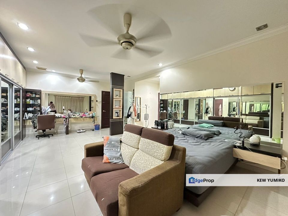 Super Cheap Well Maintained 2.5 STOREY SEMI-D @LAGENDA MAS, Selangor, Batu 9th Cheras