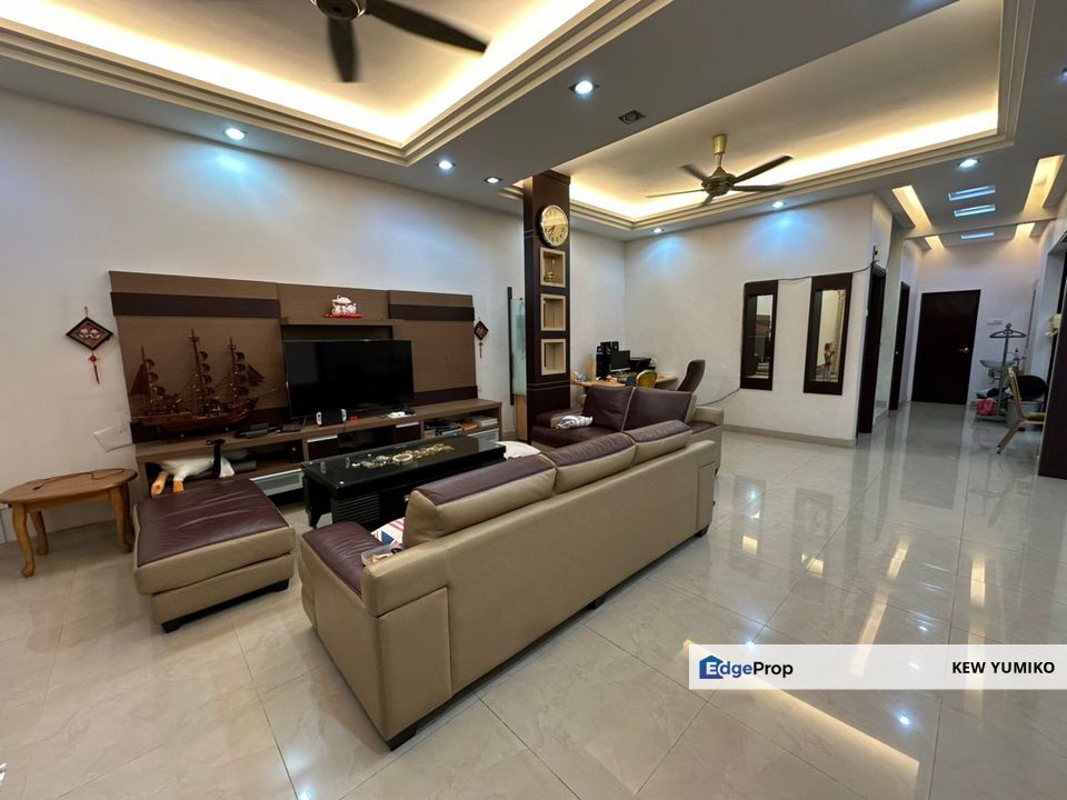 Super Cheap Well Maintained 2.5 STOREY SEMI-D @LAGENDA MAS, Selangor, Batu 9th Cheras