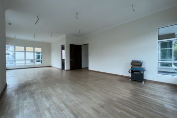 Avenue 4 Lake Valley