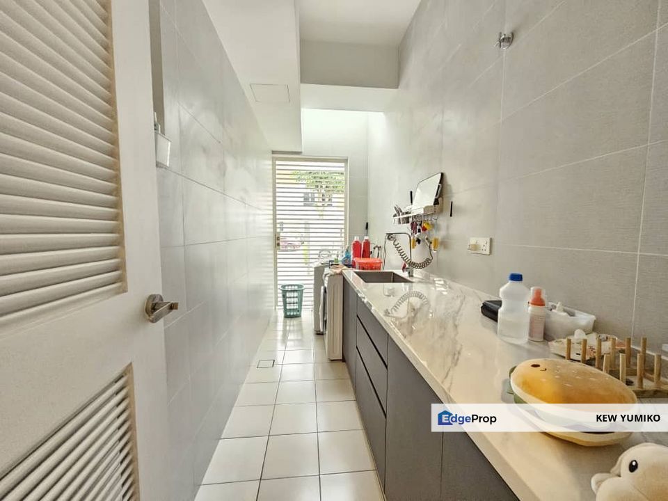 Well Maintained Move in Condition 2 Storey Superlink @ Emerald Hills, Kuala Lumpur, Cheras