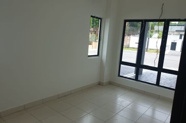 Below Market Brand New Corner Town House @ Sungai Long