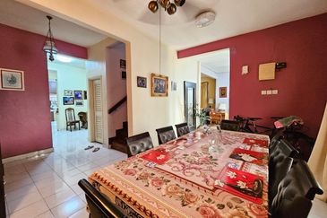 Jalan Suasana, Bandar Tun Hussein Onn