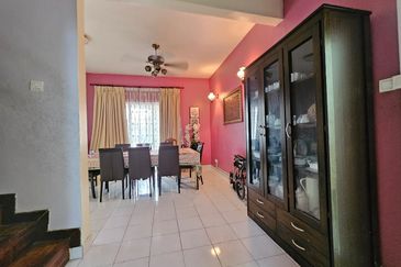 Jalan Suasana, Bandar Tun Hussein Onn