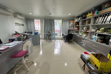 Price Drop Super Cheap 2 Sty Bungalow @ Sungai Long