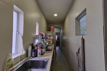 Corner Lot 2 Stry Terrace House @ Sungai Long