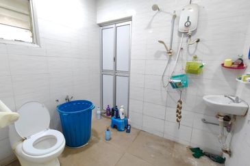 Corner Lot 2 Stry Terrace House @ Sungai Long