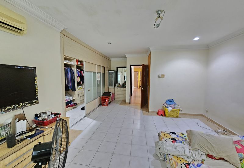 Bandar Tun Hussein Onn