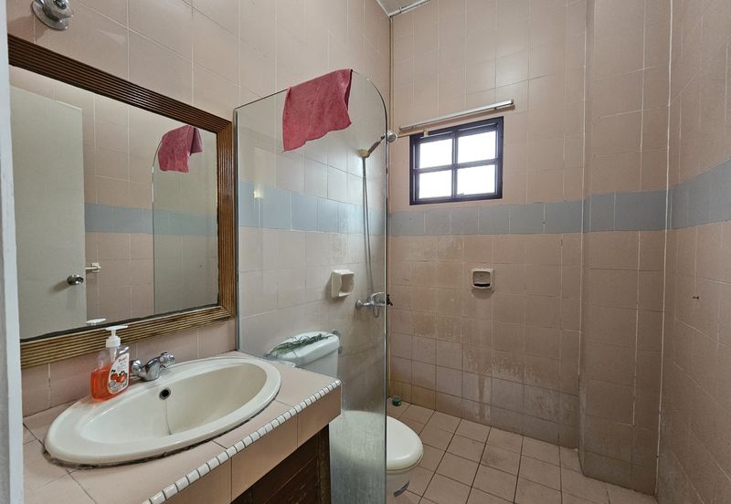 SL 8, Bandar Sungai Long