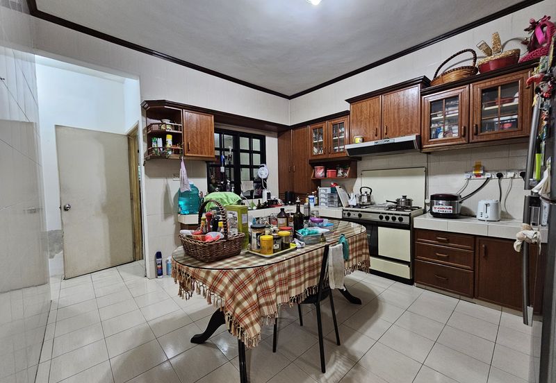 SL 8, Bandar Sungai Long