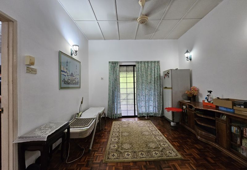 SL 8, Bandar Sungai Long