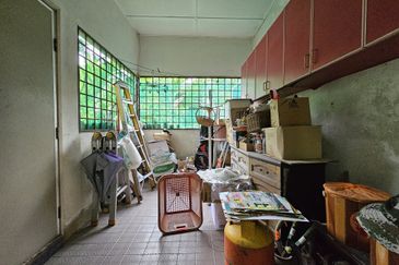 SL 8, Bandar Sungai Long