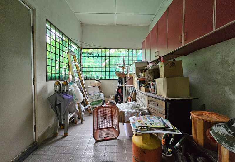 SL 8, Bandar Sungai Long