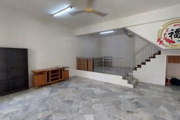 SL 9, Bandar Sungai Long