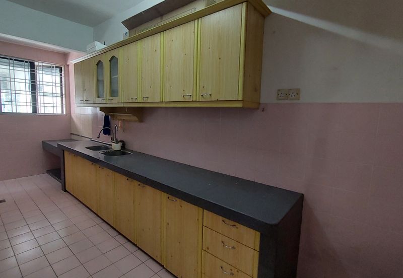 SL 9, Bandar Sungai Long