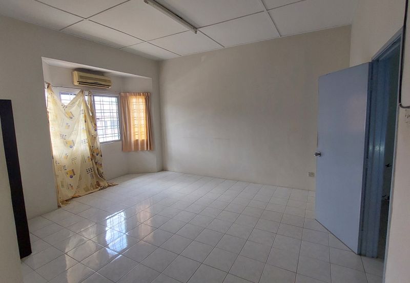 SL 9, Bandar Sungai Long