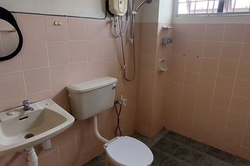 SL 9, Bandar Sungai Long