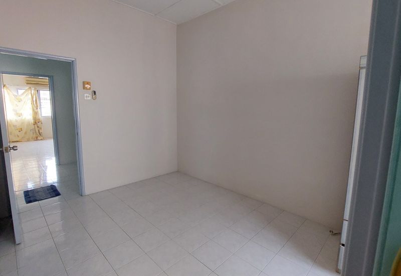 SL 9, Bandar Sungai Long