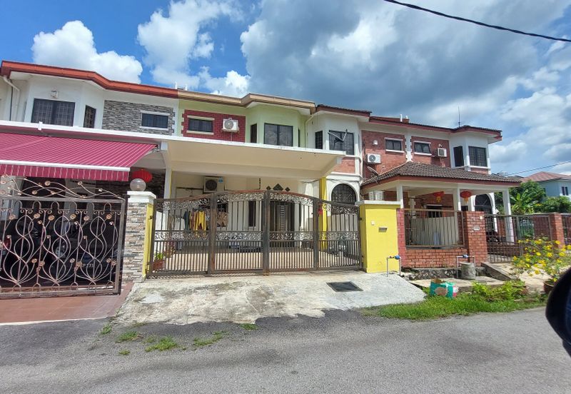 SL 9, Bandar Sungai Long