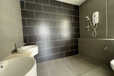 Parkfield Residences, Tropicana Heights