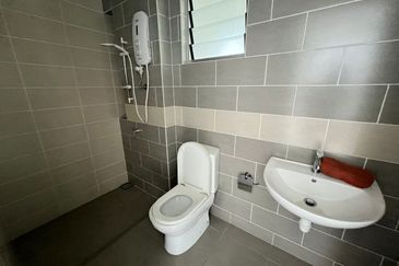 Parkfield Residences, Tropicana Heights