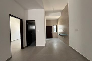 Brand New 3 sty terrace @Residensi Bukit Orkid