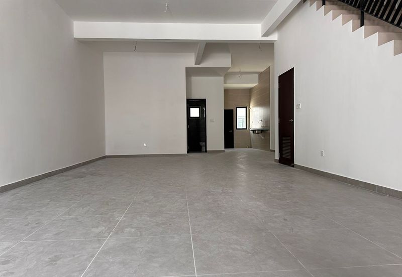 Brand New 3 sty terrace @Residensi Bukit Orkid