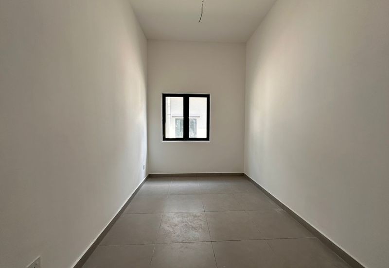 Brand New 3 sty terrace @Residensi Bukit Orkid