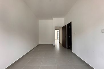 Brand New 3 sty terrace @Residensi Bukit Orkid