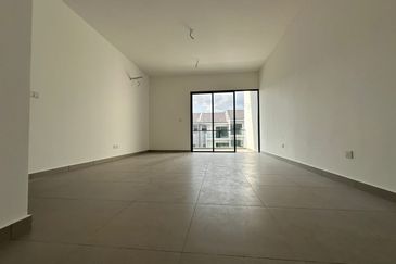Brand New 3 sty terrace @Residensi Bukit Orkid