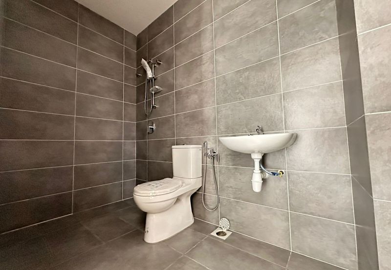 Brand New 3 sty terrace @Residensi Bukit Orkid